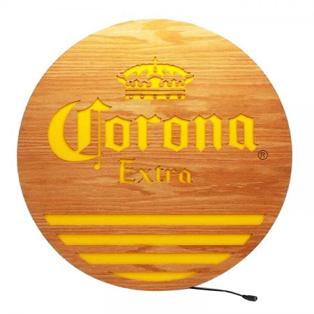 tablero de la muestra de madera con logo de iluminación 