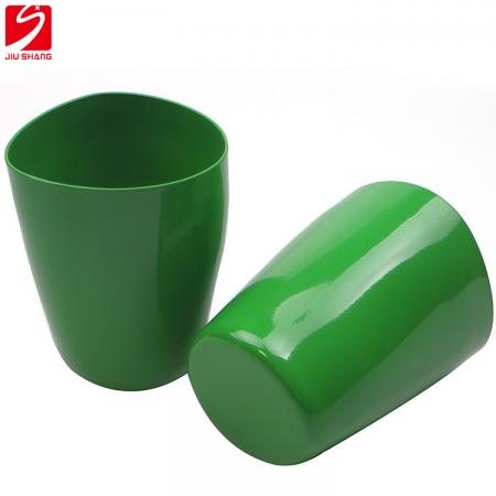 Taza de aluminio verde irrompible de forma personalizada. 